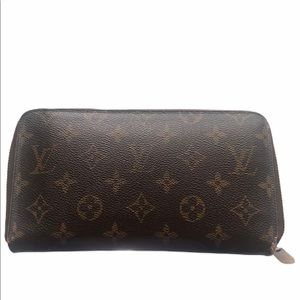Louis Vuitton Zip Organizer Authentic 🟤
